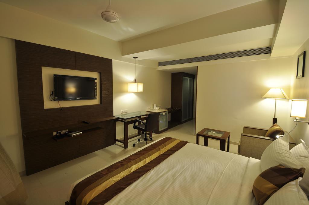 เลแกรนเรซิเดนซี่ Hotel อาเมดาบัด ภายนอก รูปภาพ
